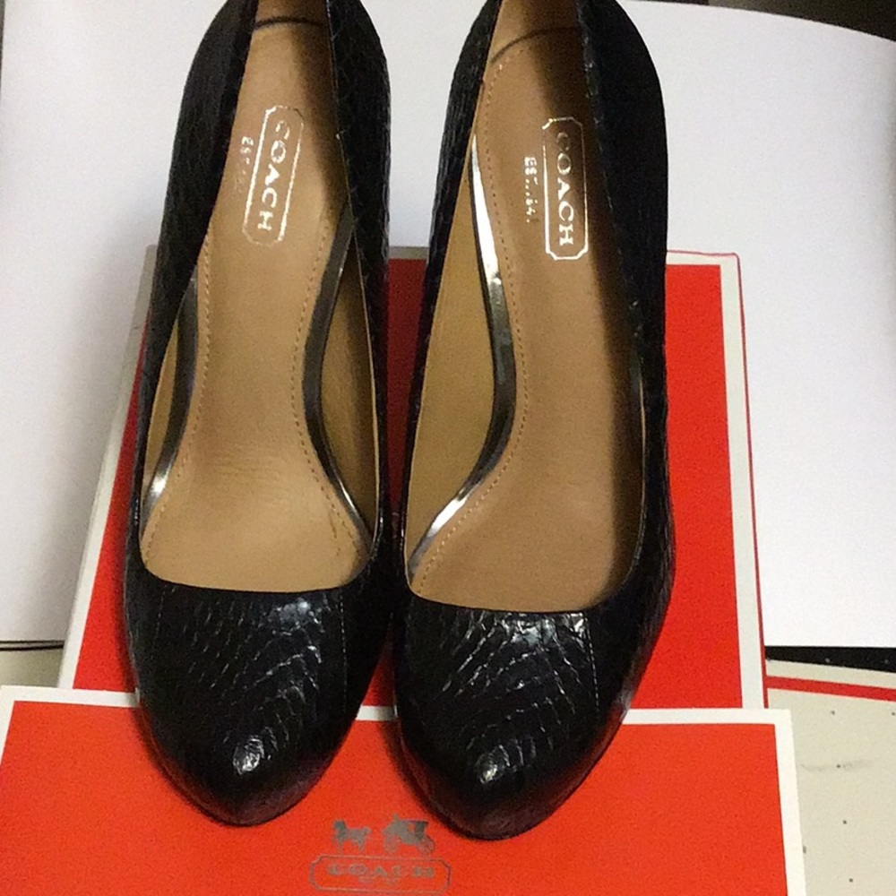 Coach shoe